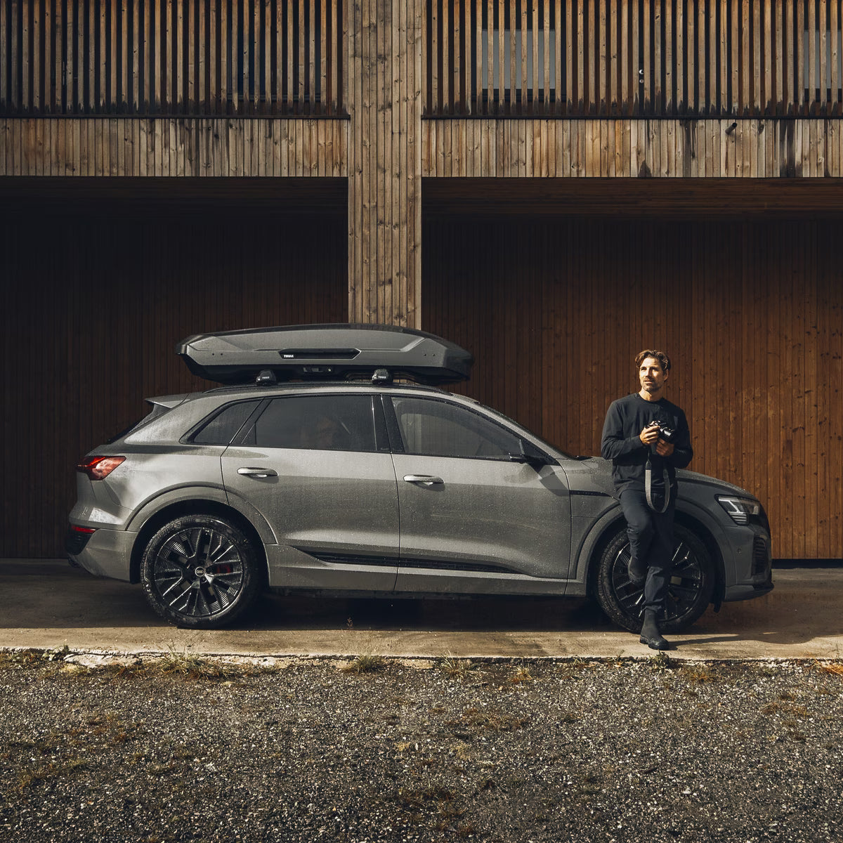 Thùng nóc ôtô Thule Motion 3 M (Đen)